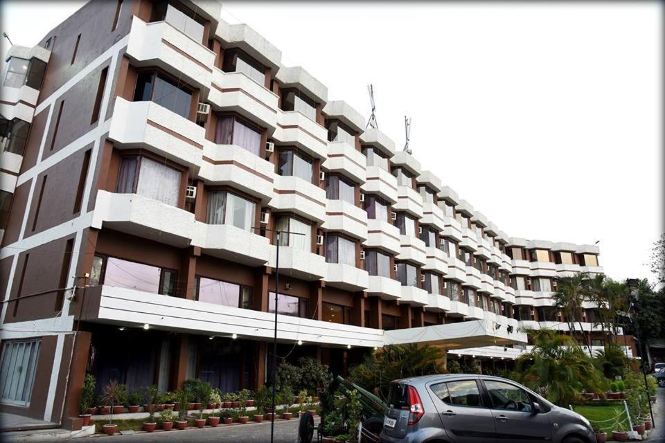 Hotel Samdareeya Pvt Ltd Jabalpur Zewnętrze zdjęcie