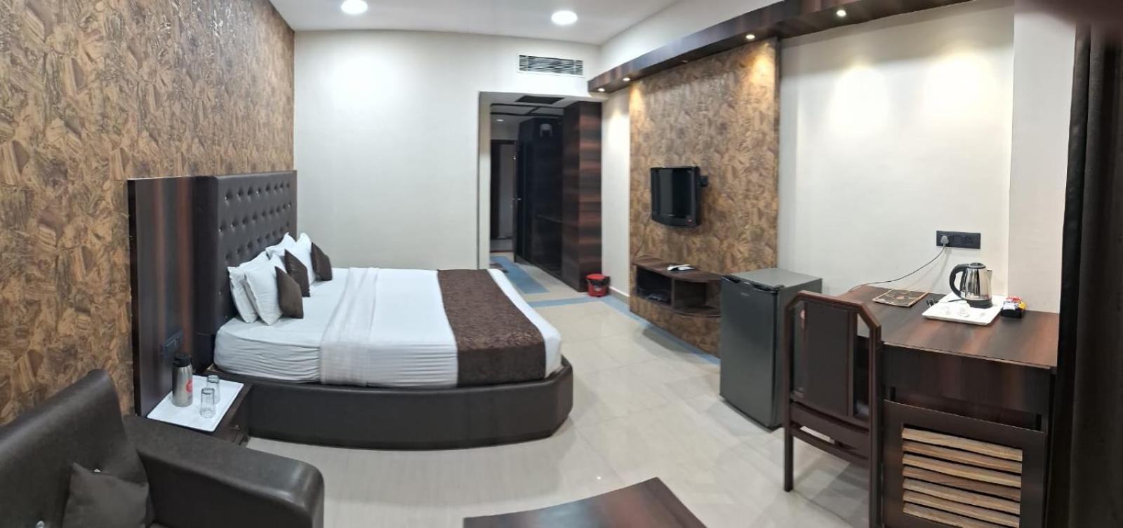 Hotel Samdareeya Pvt Ltd Jabalpur Zewnętrze zdjęcie
