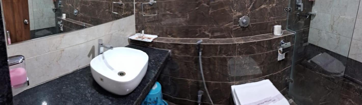 Hotel Samdareeya Pvt Ltd Jabalpur Zewnętrze zdjęcie