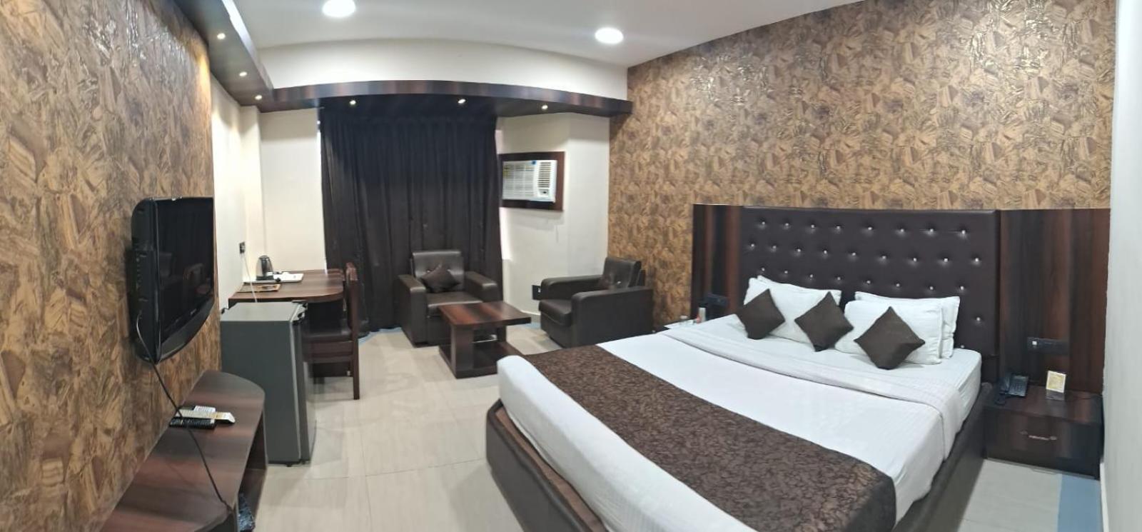 Hotel Samdareeya Pvt Ltd Jabalpur Zewnętrze zdjęcie